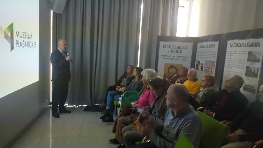 uczestnicy wykładu o zbrodni piaśnickiej w Muzeum Piaśnickim