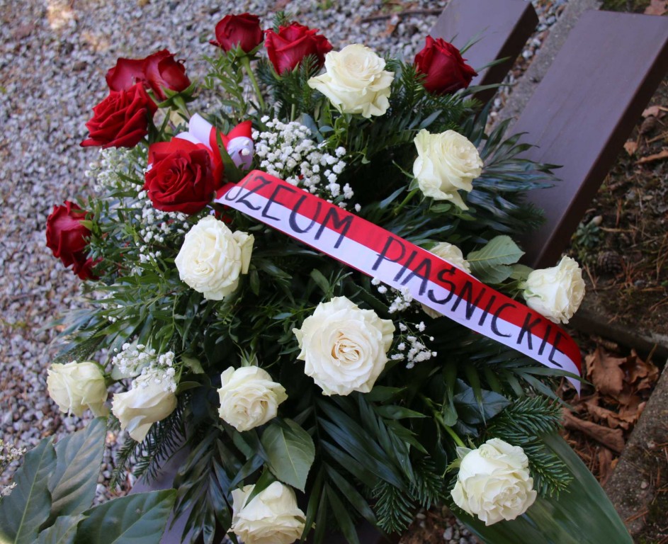 wieniec od Muzeum Piaśnickiego