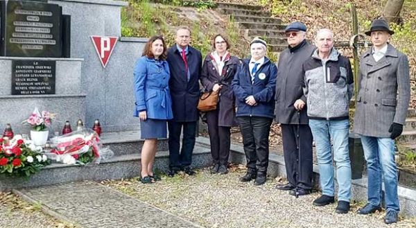 Hołd więźniom Stutthofu