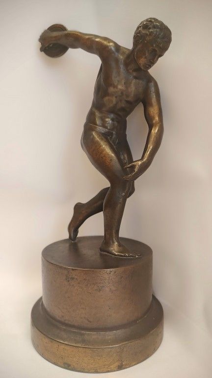 statuetka dyskobola Karola Nowaka