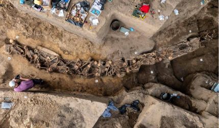 odkryte groby masowe w dolinie śmierci