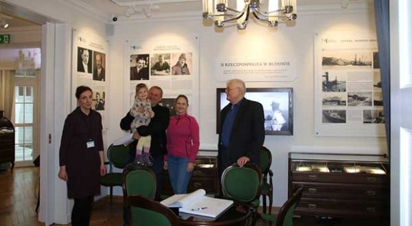 wizyta rodziny Antoniego Gellesa w Muzeum Piaśnickim