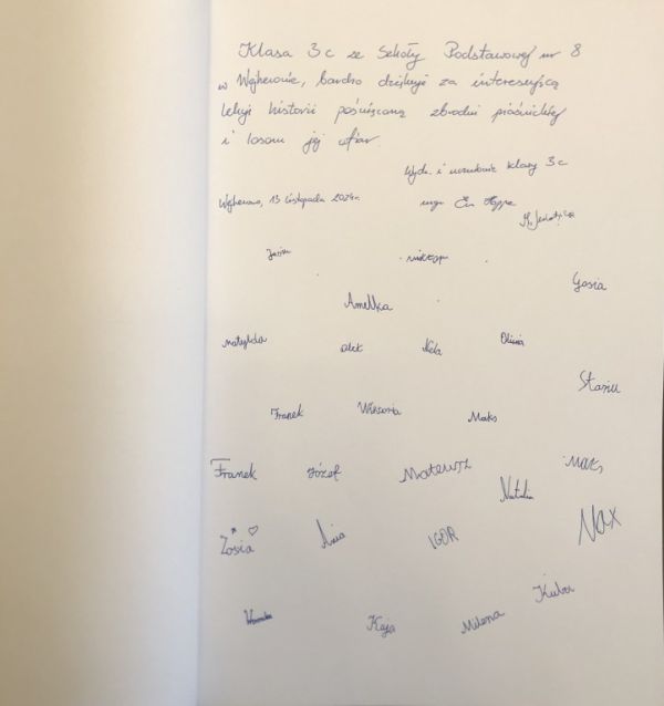 pierwszy wpis w księdze gości Muzeum Piaśnickiego