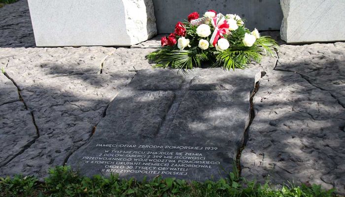 Pomnik Zbrodni Pomorskiej w Toruniu