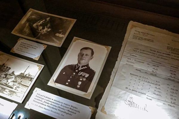 gablota na wystawie w Muzeum Piaśnickim w Wejherowie
